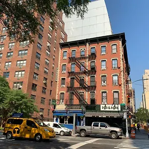 Carlton Arms ** New York